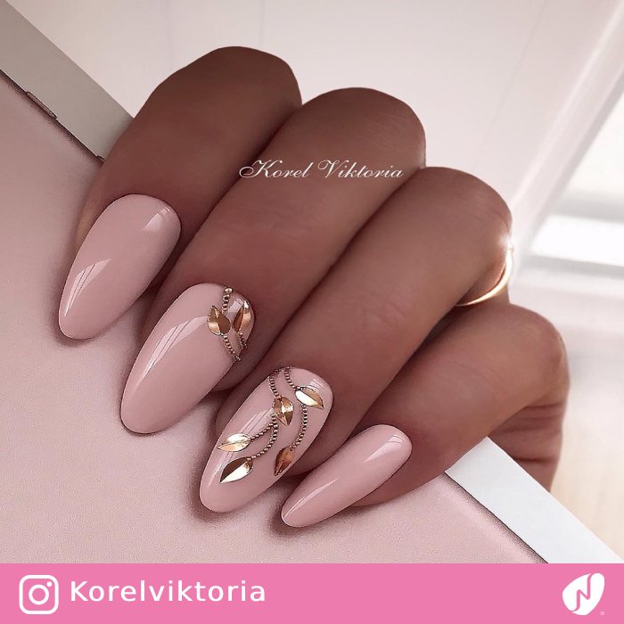 Milky Pink Nails Leaf Design